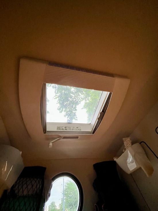 Das alte, kleinere Dachfenster vor dem Umbau