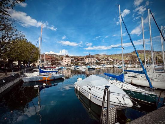 Lutry am Genfer See, Schweiz