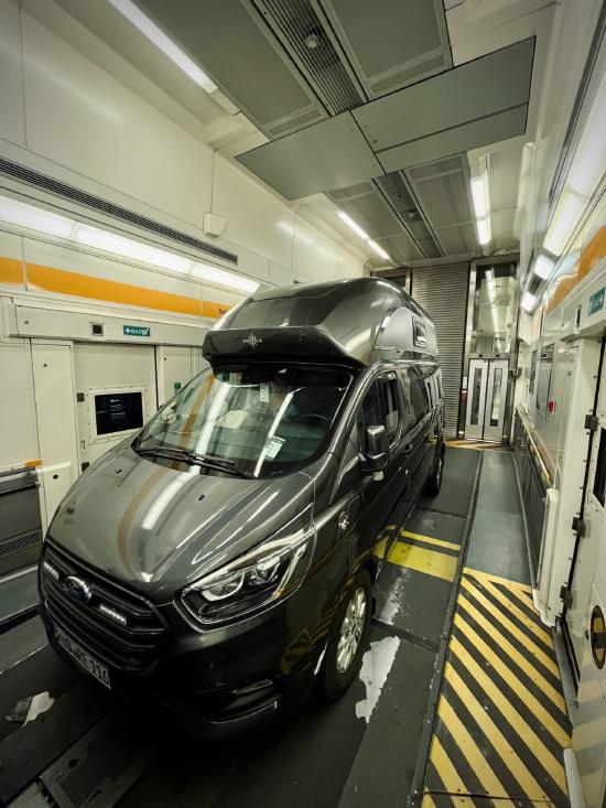 Im Zug durch den Eurotunnel